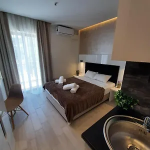 Grand Aparthotel Agia Triada (Thessaloniki)