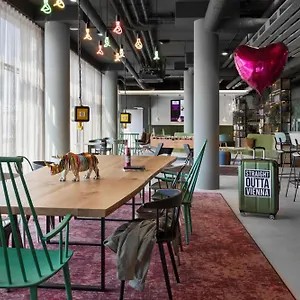 Hotel Moxy East, Vienne
