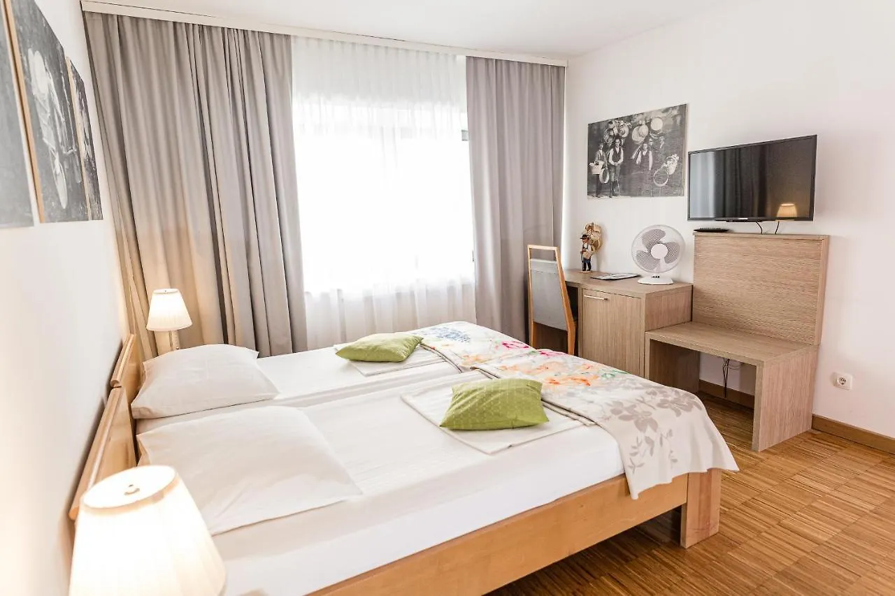 Hotel Korotan Viena