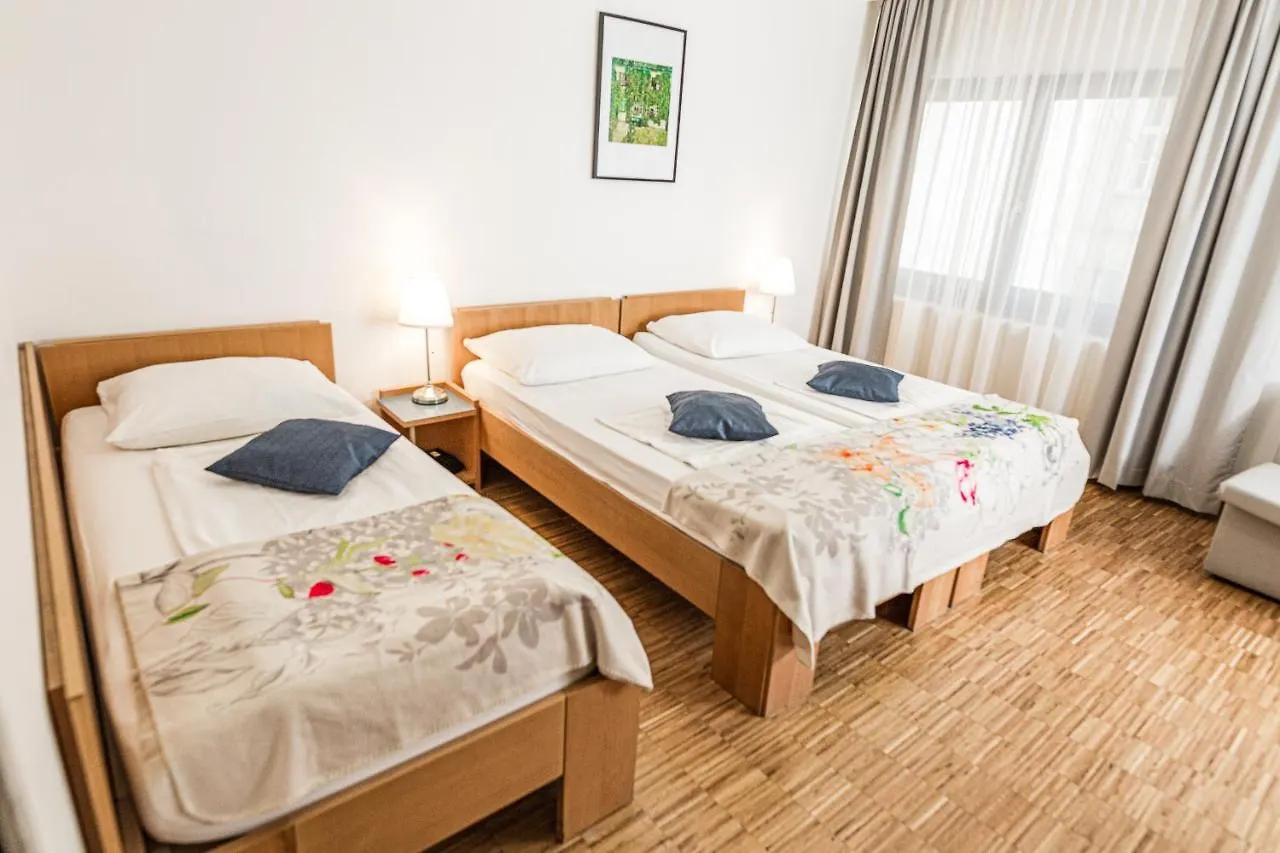 Hotel Korotan Viena