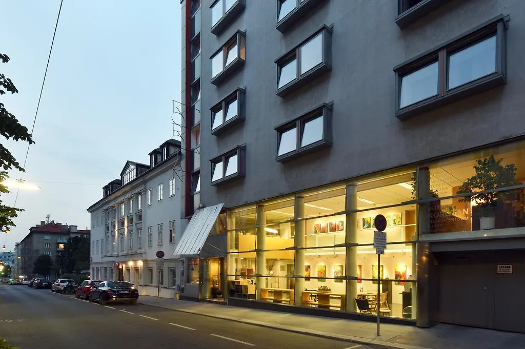 Hotel Korotan Viena 3*,